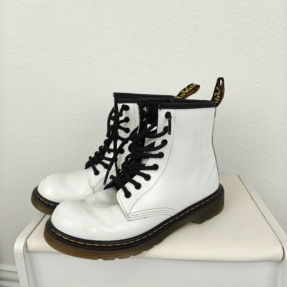 Dr. Martens Junior 1460 Leather Lace Up Boots White Leather Size 3 Kids - Picture 6 of 12